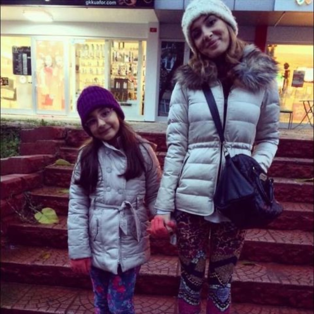 Meet your Posher, Ceren